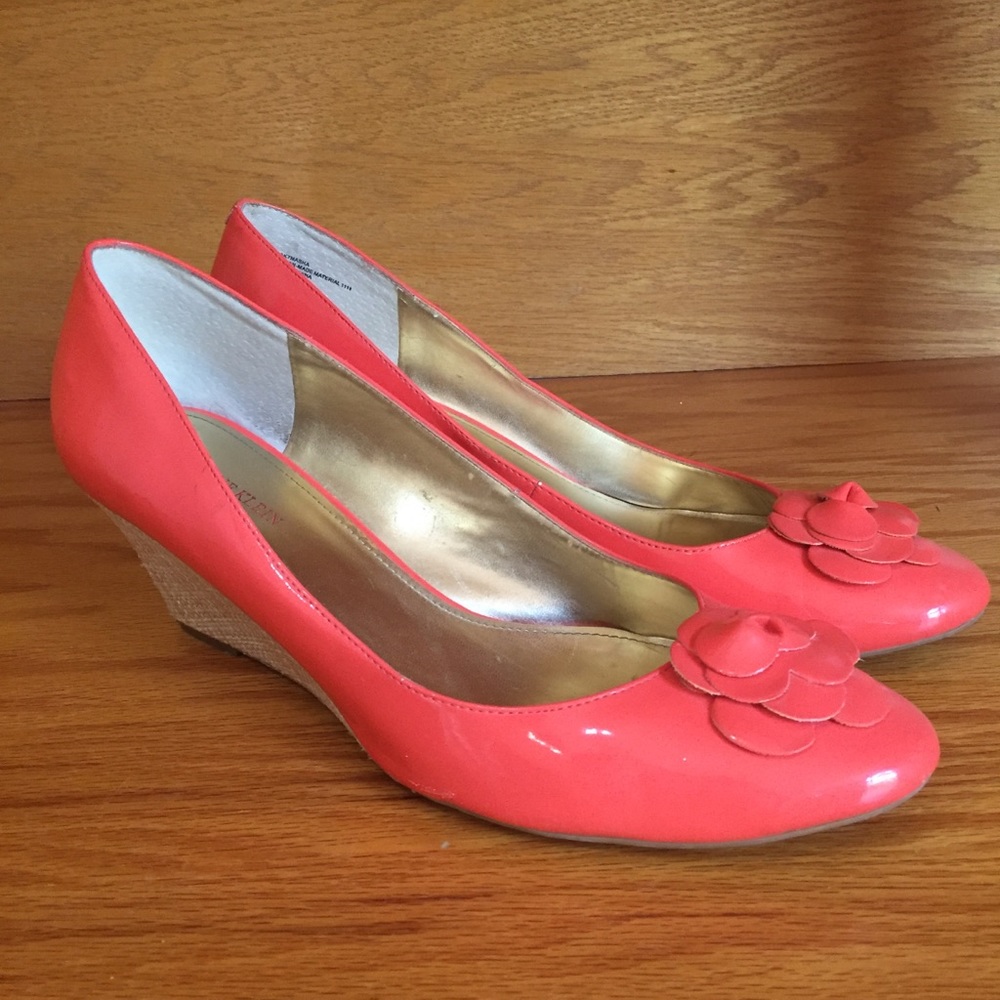 Anne Klein Flex Coral Patent Wedge Heel 12 EUC